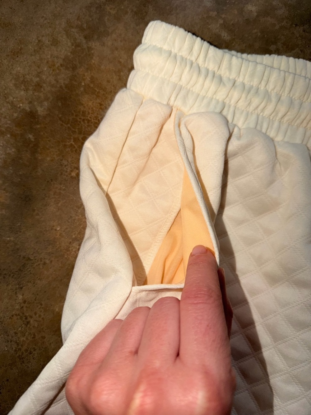 NWT Quilted Lounge Shorts Womens Cream Drawstring Textured Cozy Athleisure Small - Picture 3 of 10